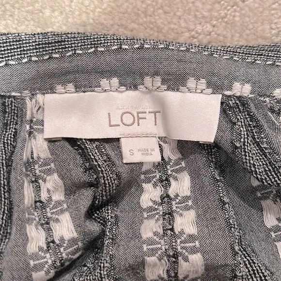 LOFT Patterned Blouse - Picture 3 of 3